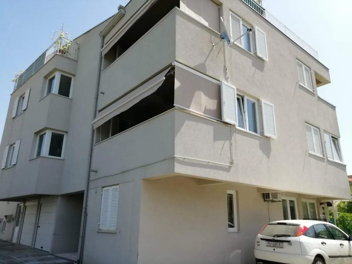 Apartment Lucija Rovigno 0*,